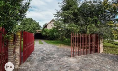 Casa de 3 dormitorios, terreno de 2375 m2 - Espora 5400 - Funes | Venta