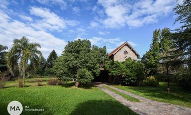 Casa de 3 dormitorios, terreno de 2375 m2 - Espora 5400 - Funes | Venta