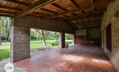 Casa de 3 dormitorios, terreno de 2375 m2 - Espora 5400 - Funes | Venta