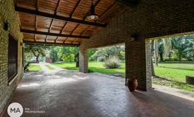 Casa de 3 dormitorios, terreno de 2375 m2 - Espora 5400 - Funes | Venta