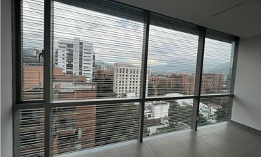 SE ARRIENDA OFICINA POBLADO