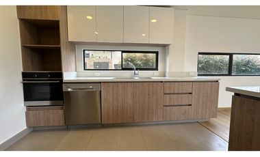 Arriendo Casa Palo de Agua Macarena club house Cota $ 6.000.000