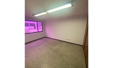 SE ARRIENDA APARTAMENTO / OFICINA EN LA 4TA NORTE CALI