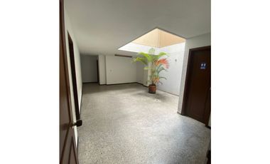 SE ARRIENDA APARTAMENTO / OFICINA EN LA 4TA NORTE CALI