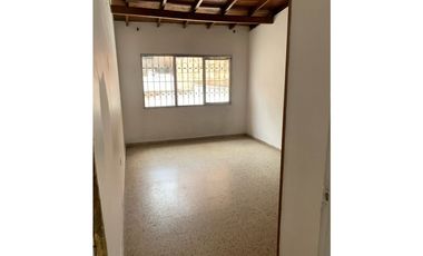 VENDO AMPLIA CASA + APARTAESTUDIO EN GUAYABA