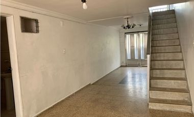VENDO AMPLIA CASA + APARTAESTUDIO EN GUAYABA