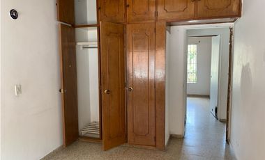 VENDO AMPLIA CASA + APARTAESTUDIO EN GUAYABA