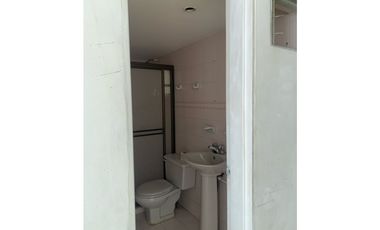 VENDO AMPLIA CASA + APARTAESTUDIO EN GUAYABA