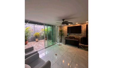 SE VENDE CASA BARRIO LOS CORTIJOS