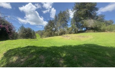 Lote en venta para desarrollar un proyecto de 16 lotes en el retiroLDC