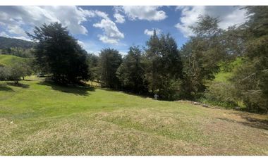 Lote en venta para desarrollar un proyecto de 16 lotes en el retiroLDC