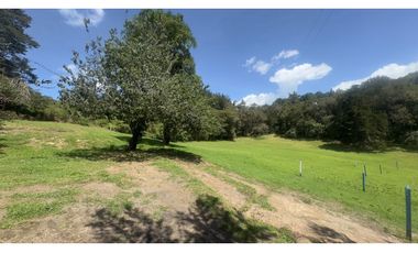 Lote en venta para desarrollar un proyecto de 16 lotes en el retiroLDC