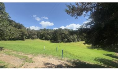 Lote en venta para desarrollar un proyecto de 16 lotes en el retiroLDC