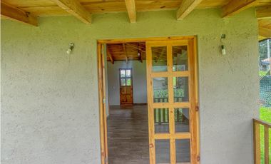CASA EN RENTA CERCA DE COLEGIOS EN ACATITLAN, VALLE DE BRAVO