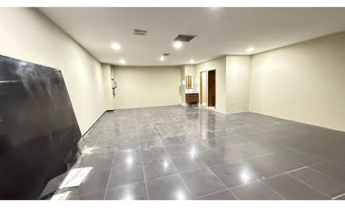 Centro de Guayaquil, Local Comercial en Renta, 114.21m2, 1 Ambiente