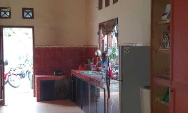 Dijual Rumah di Jl Rowo Sari depan kampus PCR Rumbai