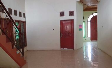 Dijual Rumah di Jl Rowo Sari depan kampus PCR Rumbai