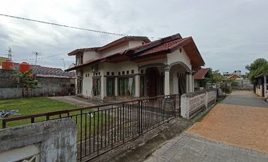 Dijual Rumah di Jl Rowo Sari depan kampus PCR Rumbai