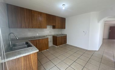 CASA EN VENTA EN BLVD PRINCIPAL EN PLAYAS DEL CONCHAL