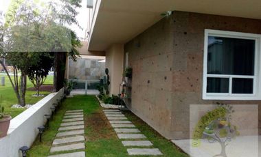 CASA SUSANA EN CONDOMINIO EN RENTA AMUEBLADA REAL DEL BOSQUE CORREGIDORA