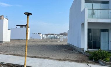 Venta Terreno en Condominio Playa Hueso Los Reyes