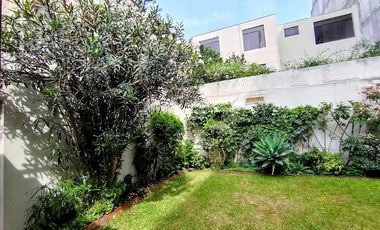 Casa a laVenta en Av. Higuereta Santiago de Surco