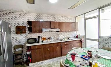 Casa a laVenta en Av. Higuereta Santiago de Surco