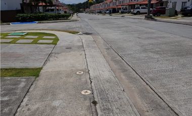 Sea Confiable alquila casa en PH La Reserva en Villa Zaita