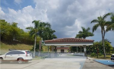 Sea Confiable alquila casa en PH La Reserva en Villa Zaita