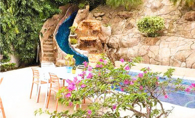 VENDO CASA DE ESQUINA CON PISCINA EN ALTOS DE PANAMA (6)