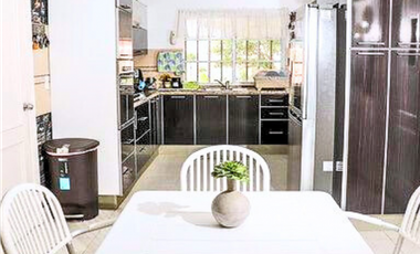 VENDO CASA DE ESQUINA CON PISCINA EN ALTOS DE PANAMA (6)