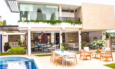 VENDO CASA DE ESQUINA CON PISCINA EN ALTOS DE PANAMA (6)