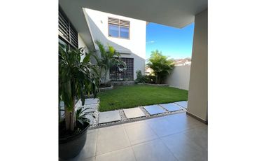 VENTA DE CASA ESQUINA EN PANAMA PACIFICO PH NATIVA