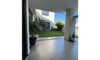 VENTA DE CASA ESQUINA EN PANAMA PACIFICO PH NATIVA