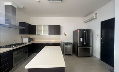 CASA FAMILIAR EN PH NATIVA - PANAMA PACIFICO 4 RECAMARAS