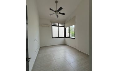 CASA FAMILIAR EN PH NATIVA - PANAMA PACIFICO 4 RECAMARAS