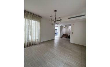 CASA FAMILIAR EN PH NATIVA - PANAMA PACIFICO 4 RECAMARAS