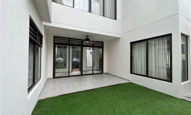 CASA FAMILIAR EN PH NATIVA - PANAMA PACIFICO 4 RECAMARAS