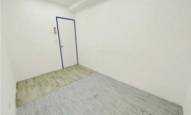 ALQUILER LOCAL EN PB A ORILLA DE CALLE EN OBARRIO CON VITRINA