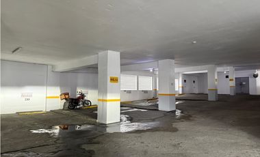 OFICINA / OBARRIO / TORRE GENERALLI / 360m2 / AMOBLADO / 9 PARKING