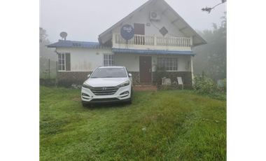 VENTA DE CASA EN ALTOS DEL VIGIA CERRO AZUL 1000 M2