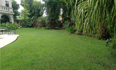 Venta y Alquiler de Casa en Altos del Golf