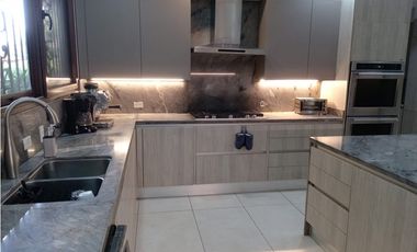 Venta y Alquiler de Casa en Altos del Golf