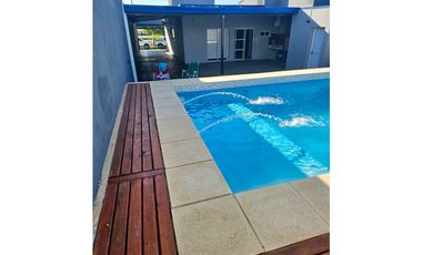 VENDO IMPRESIONANTE CASA A ESTRENAR C/ PISCINA EN POSADAS MNES