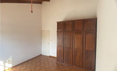 VENDO DUPLEX AMPLIO, BUENA UBICACIÓN, POSADAS MNES