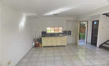 VENDO DUPLEX AMPLIO, BUENA UBICACIÓN, POSADAS MNES