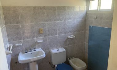 VENDO DUPLEX AMPLIO, BUENA UBICACIÓN, POSADAS MNES