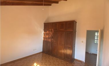 VENDO DUPLEX AMPLIO, BUENA UBICACIÓN, POSADAS MNES