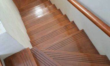 Rumah Mewah Modern Kontemporer 2 Lantai Belakang Ambarukmo Plaza Dekat UGM