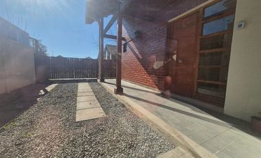 Casa en Arriendo en Centro nuevo Machali
